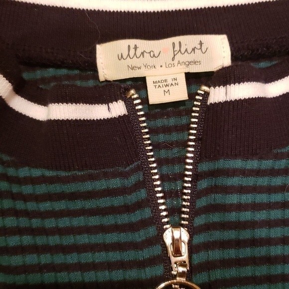 Flirt Juniors Size Medium Green Stripe Mid Zip Ruffle Short Sleeve Top - Picture 3 of 4